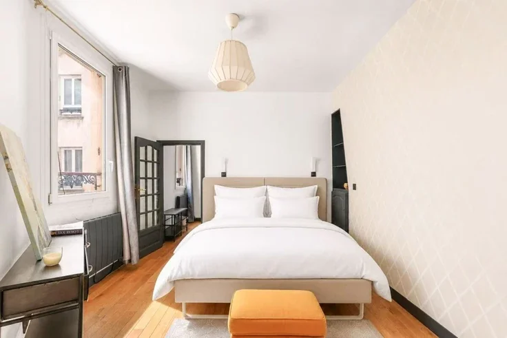 Appartement Rue des Saussaies à Paris
