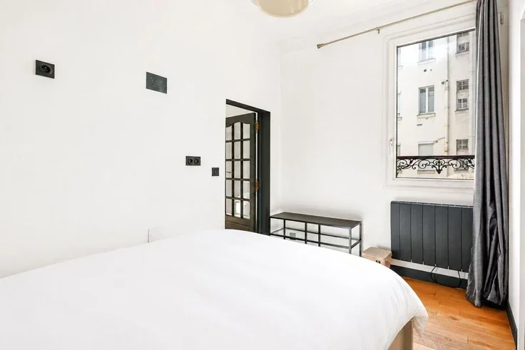 Appartement Rue des Saussaies à Paris