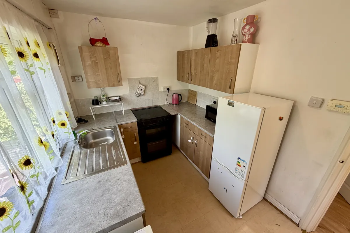 Flat Middlepark Road in Brierley Hill