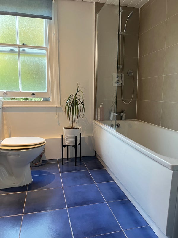 Room Camden Hill Road in Greater London
