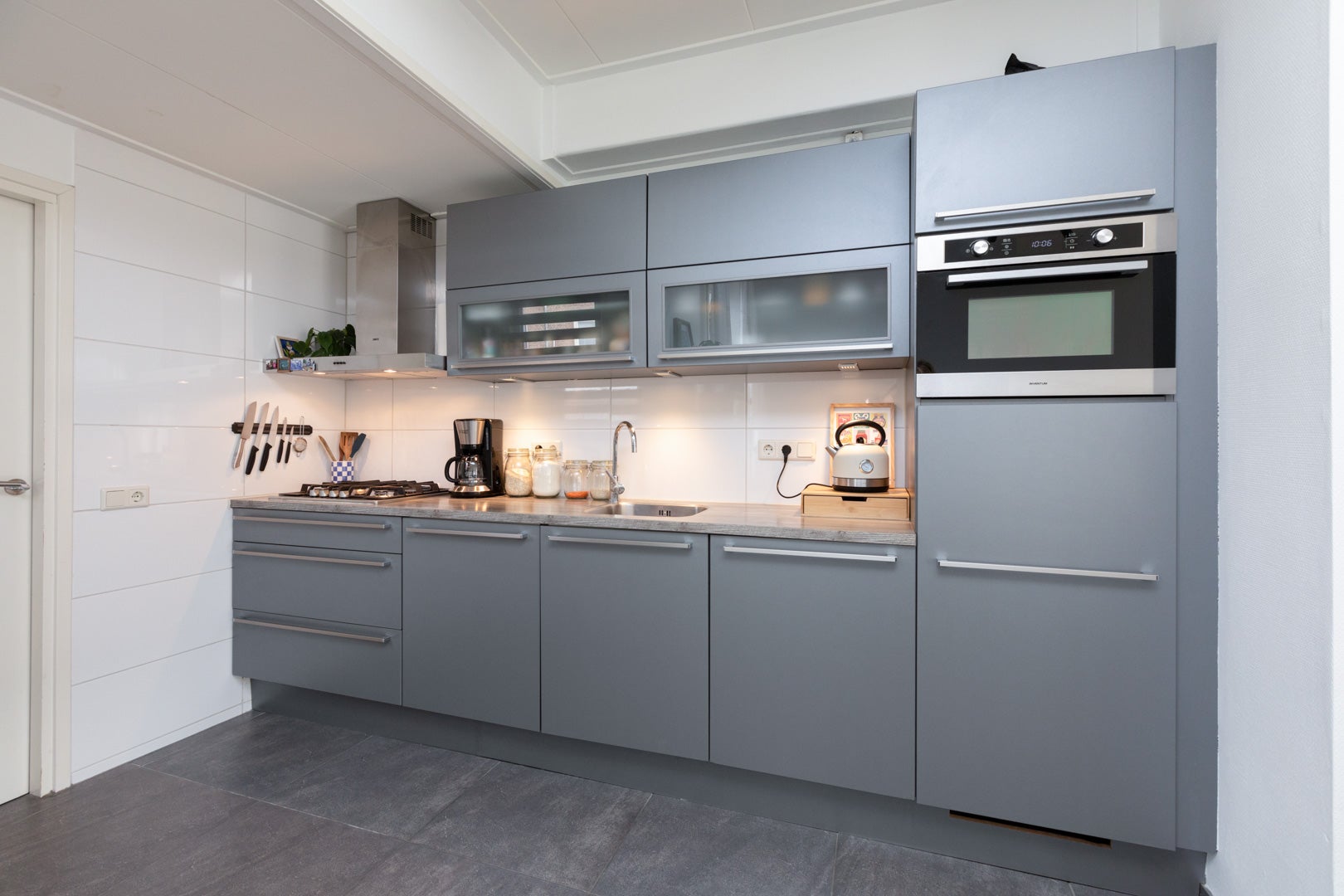 Tussenwoning te koop: Willem de Zwijgerstraat 73, Sneek