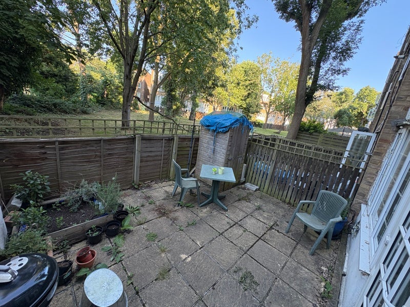 House Brecknock Road in Greater London