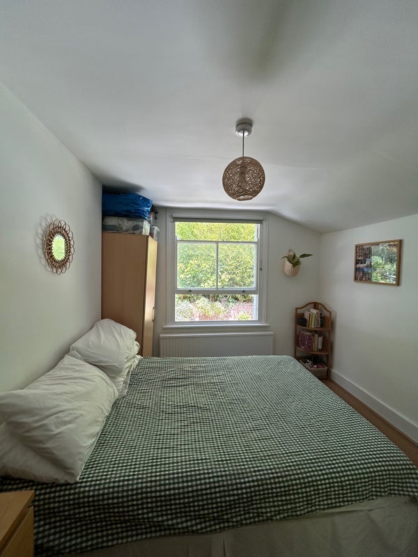 Room Waterlow Road in Greater London