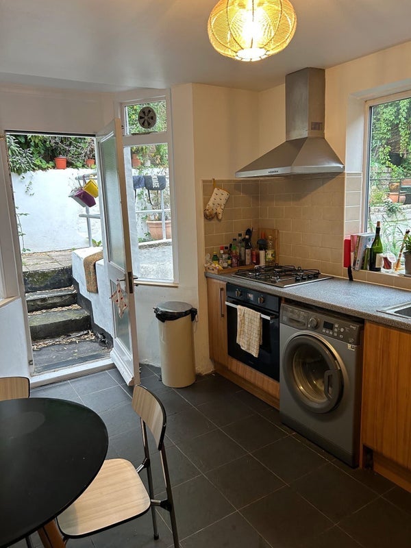 Room Waterlow Road in Greater London