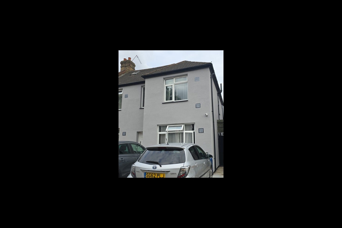 Flat Lampton Road in Greater London