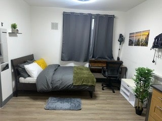Flat Lampton Road in Greater London