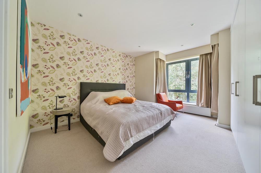 Flat Carlton Vale in City of Westminster