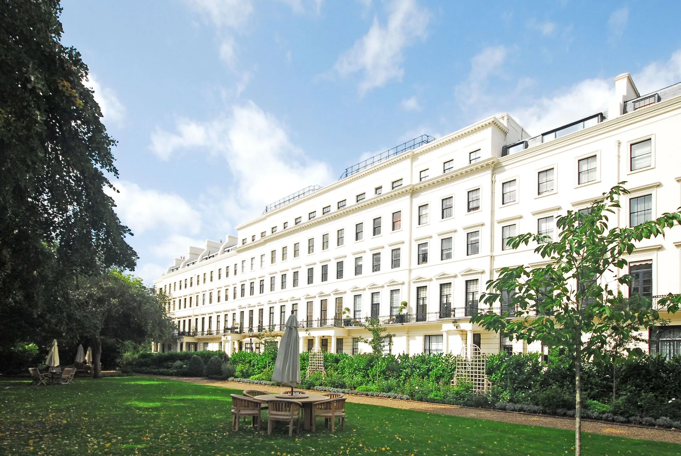 Flat Hyde Park Gardens in City of Westminster