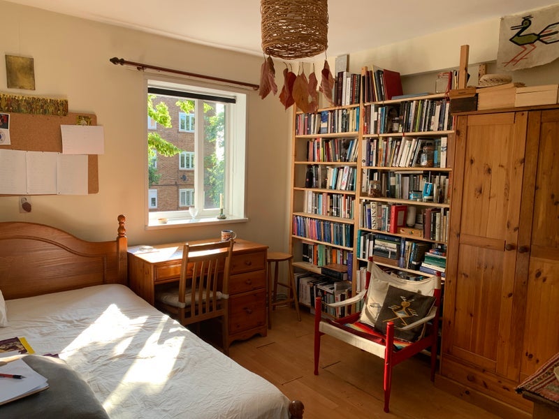 Room Basingdon Way in Greater London