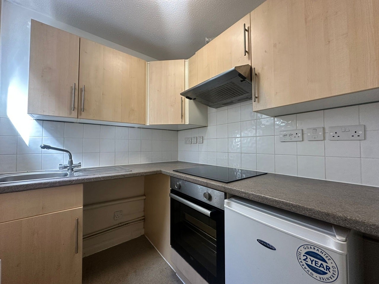 Flat Meredith Street in Greater London