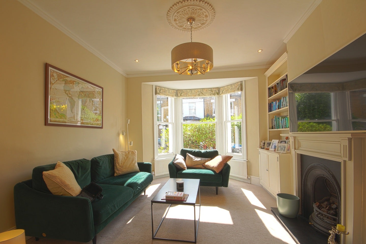 House Gladstone Road in Greater London