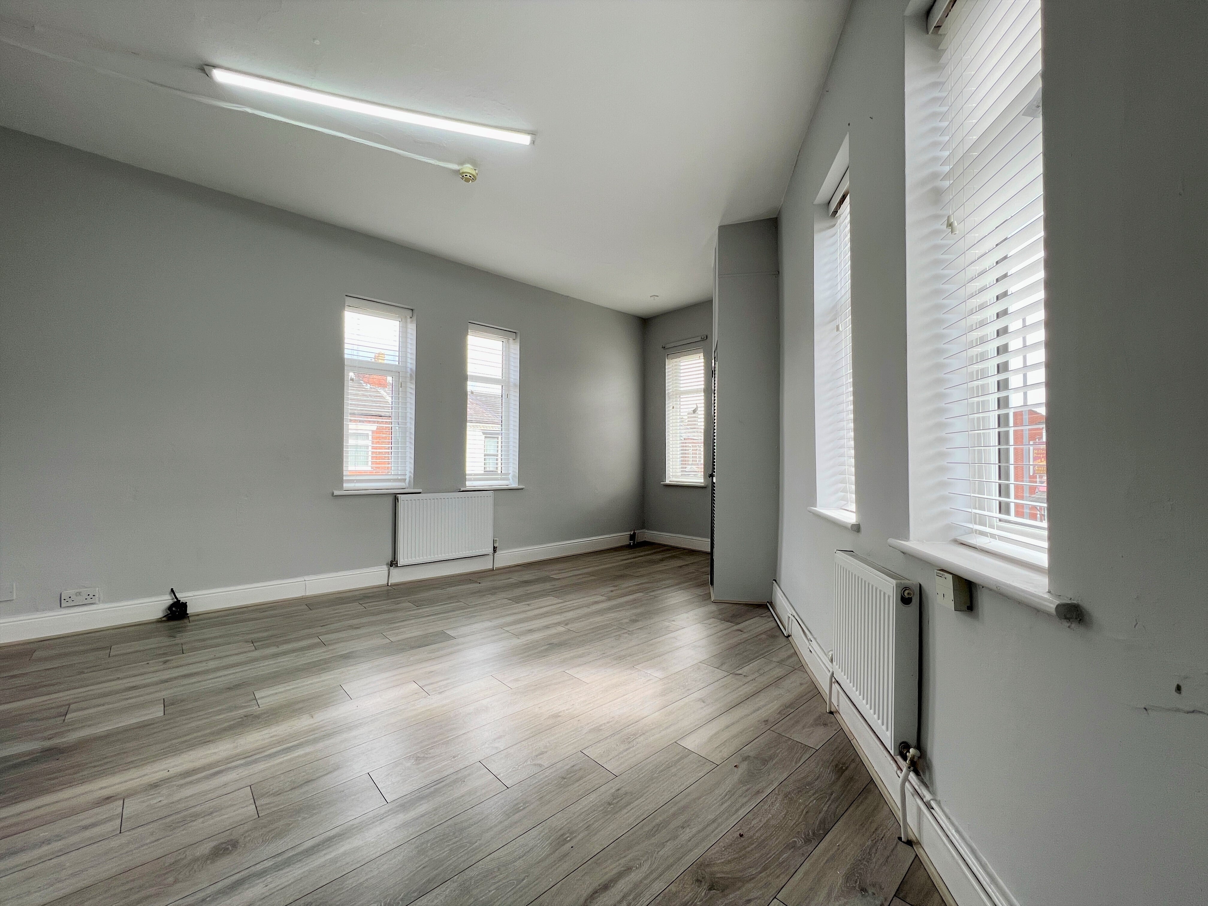 Flat Wargrave Road in Newton-le-Willows