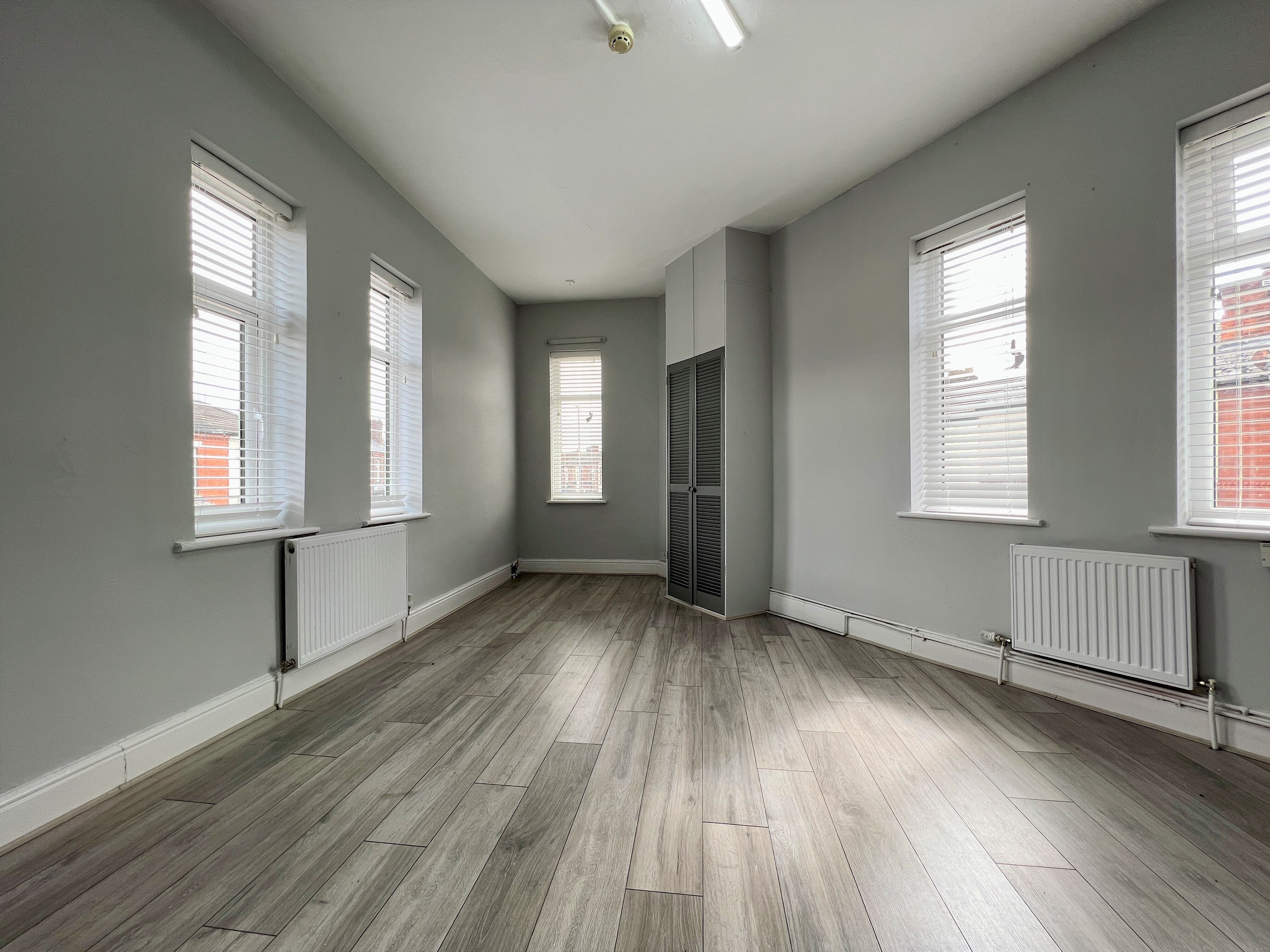 Flat Wargrave Road in Newton-le-Willows