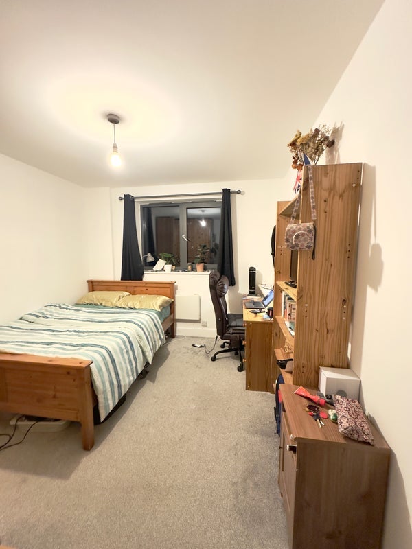 Room Chapter Way in Greater London