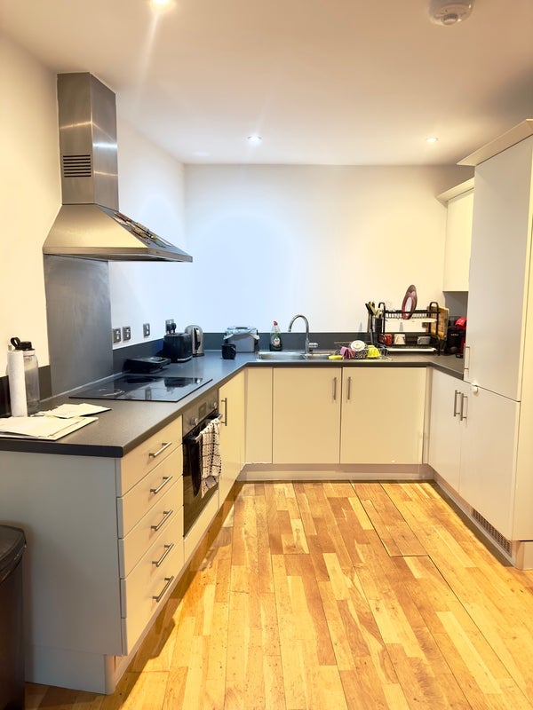 Room Chapter Way in Greater London