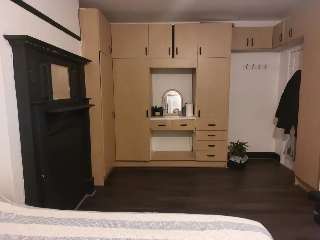 Room Burlington Road in Greater London
