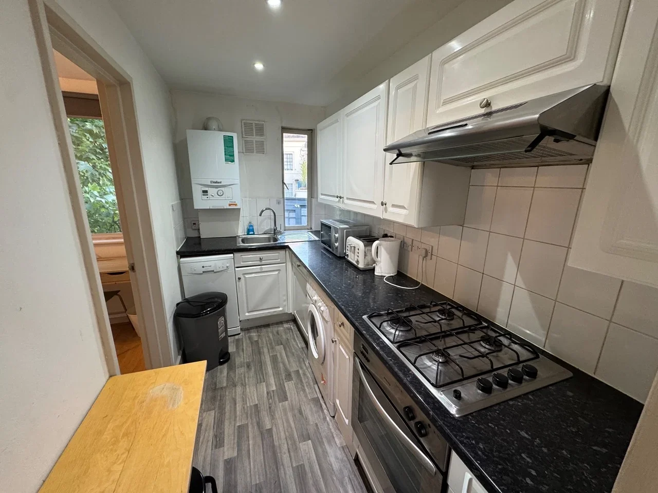 Room Caledonian Road in Greater London