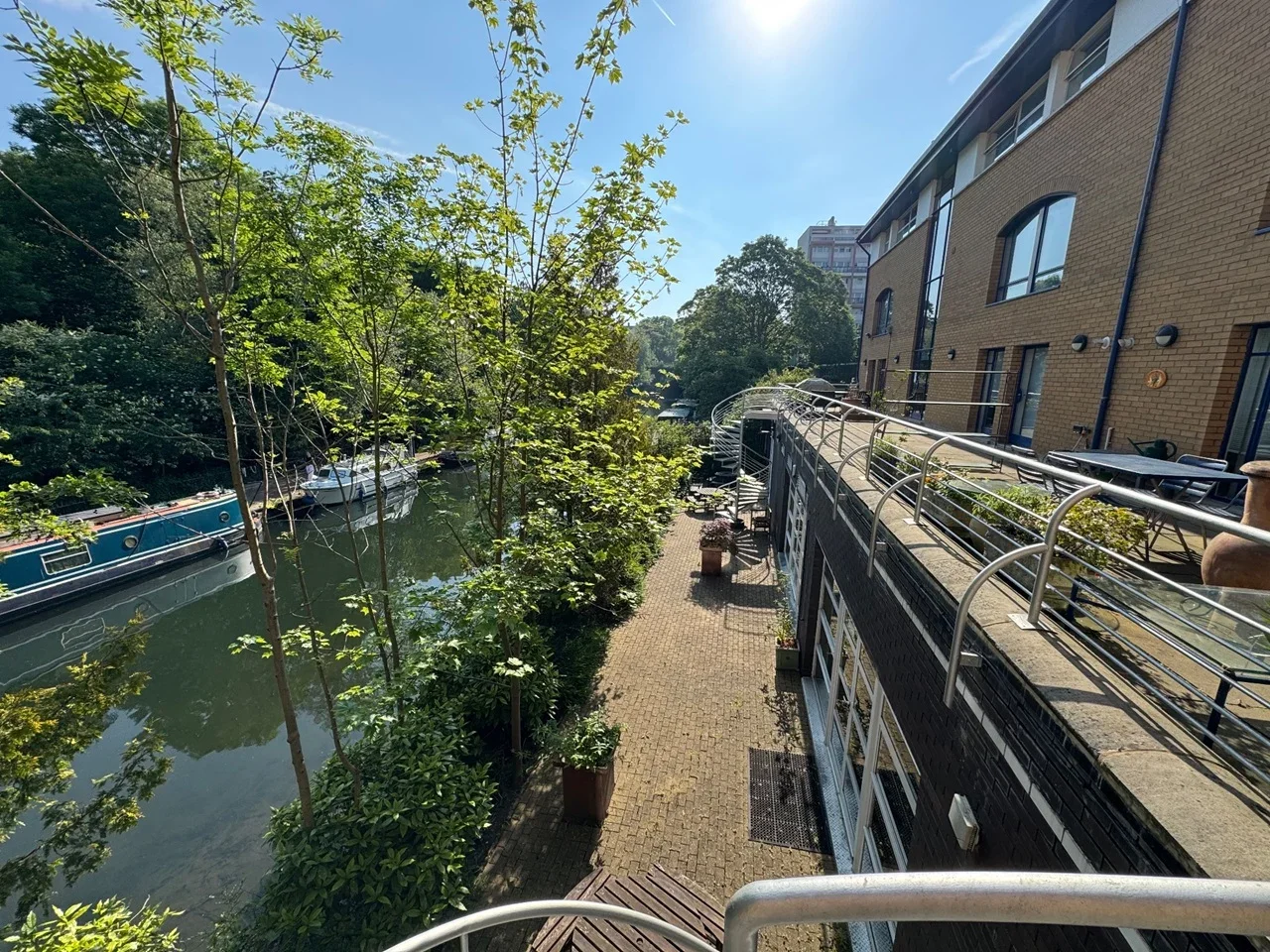 Room Caledonian Road in Greater London