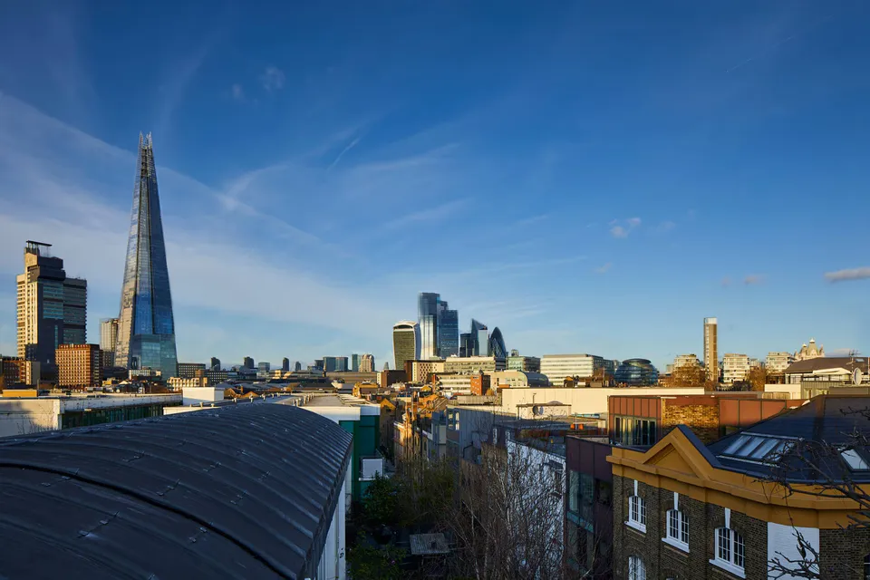 Flat Bermondsey Street in Greater London