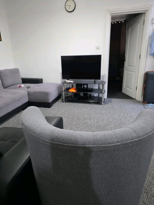 Room Russell Hill Road in Greater London