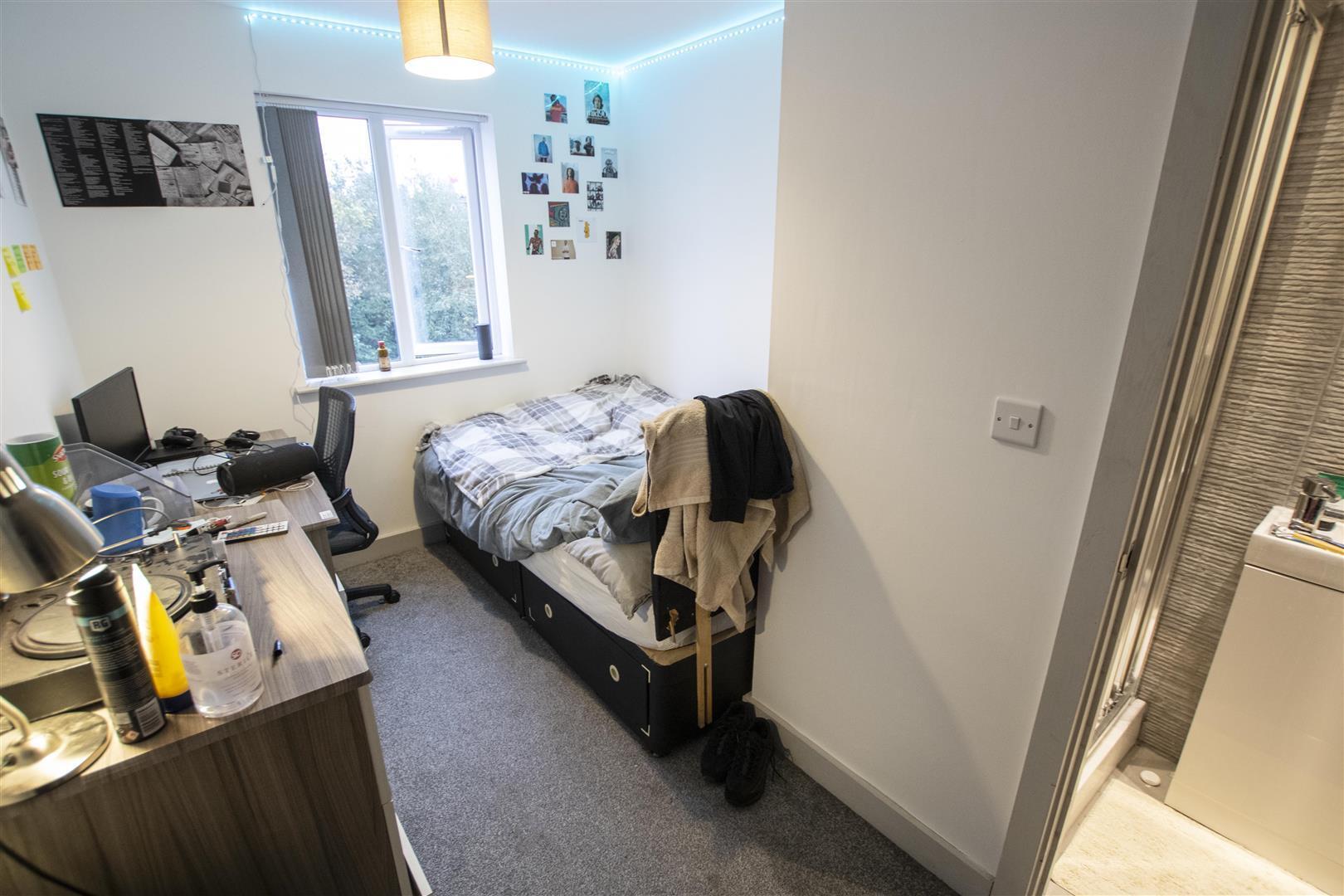 Flat Tiverton Road in Birmingham