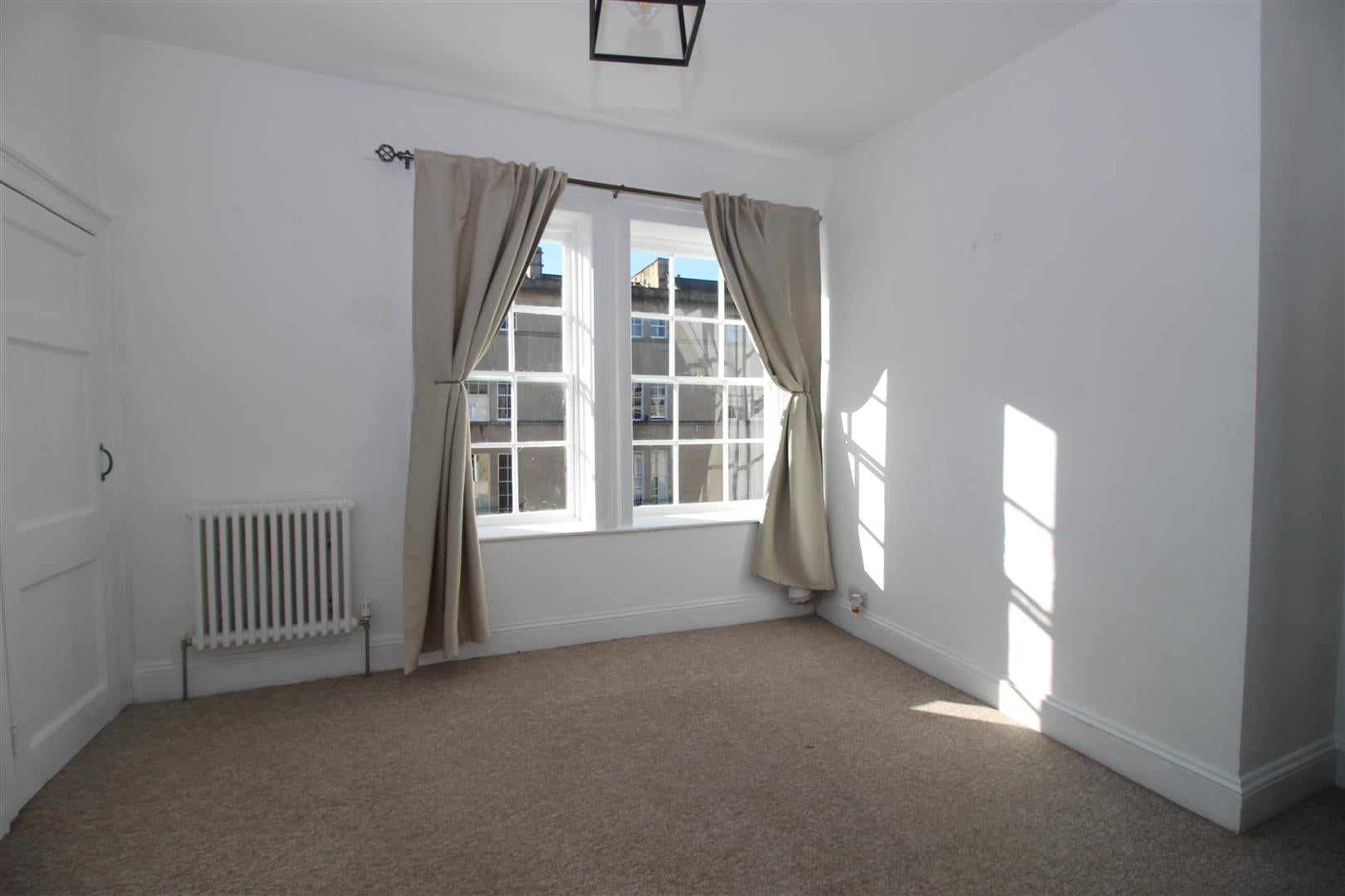 Flat Bathwick Street in Bath