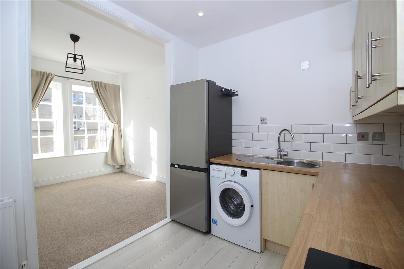 Flat Bathwick Street in Bath
