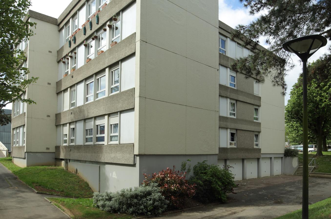 Flat Boulevard de la Grande Delle Porte 16 in Hérouville-Saint-Clair