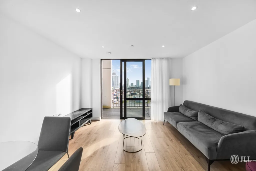 Flat Forrester Way in Greater London
