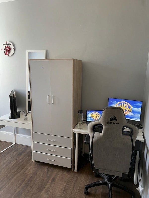 Room Dingley Road in Greater London