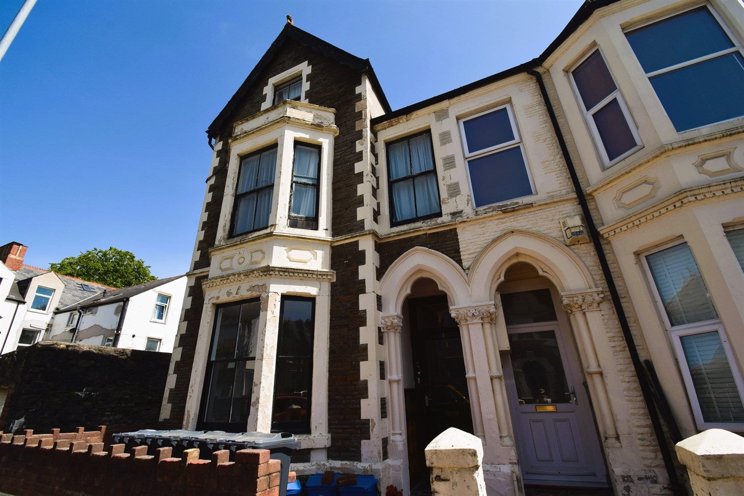 Flat Montgomery Street in Cardiff