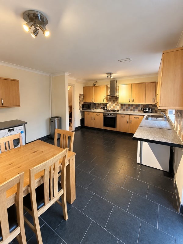Room Manor Road in Uttlesford