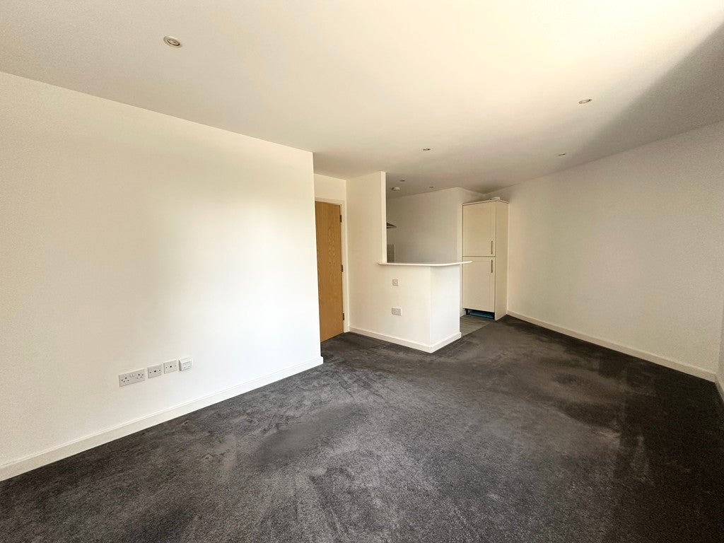 Flat Camelot Close in Chelmsford