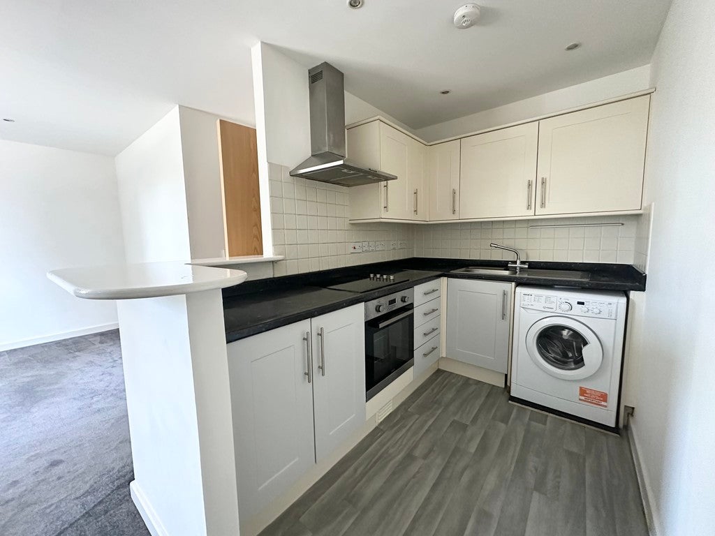 Flat Camelot Close in Chelmsford