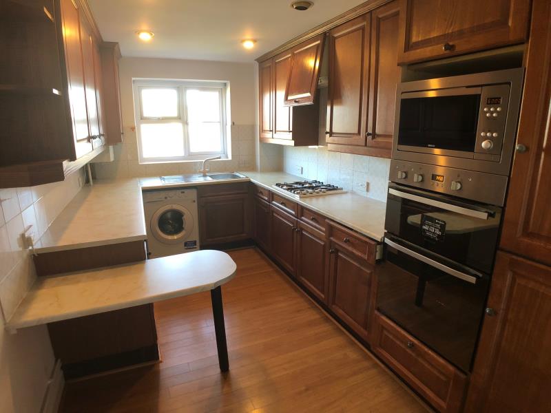 Flat Copperfield Way in Greater London