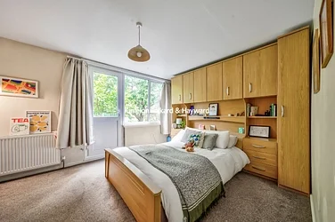 Flat Davey Close in Greater London