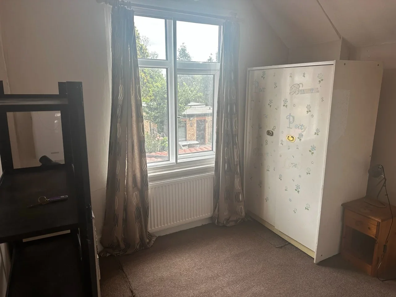 Room Albury Avenue in Greater London
