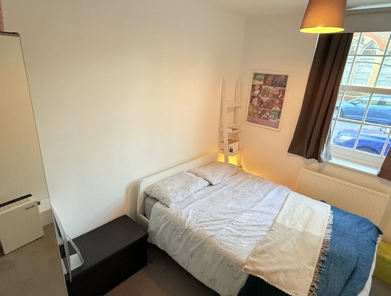 Room Redhill Street in Greater London