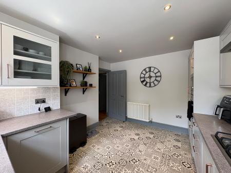 Flat Warwick New Road in Royal Leamington Spa