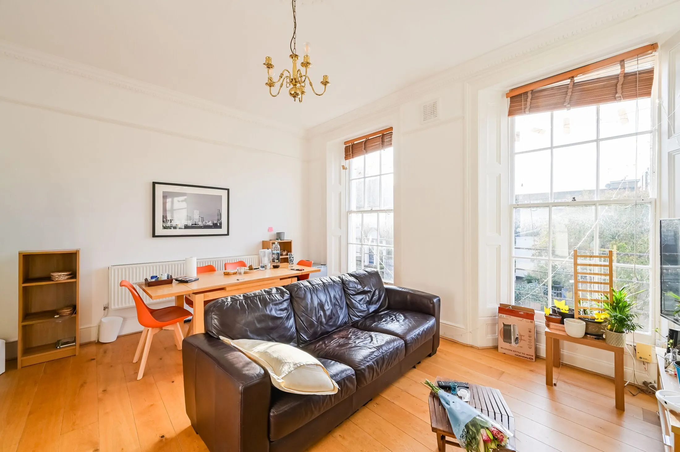 Flat Cruikshank Street in Greater London