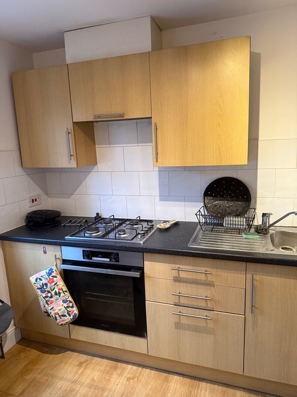 Room Churchfield Road in Greater London