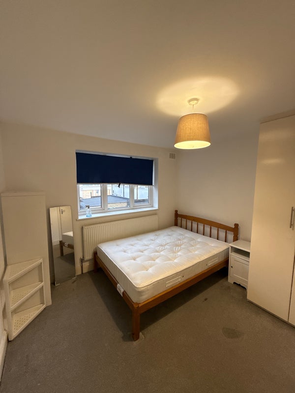 Room Churchfield Road in Greater London
