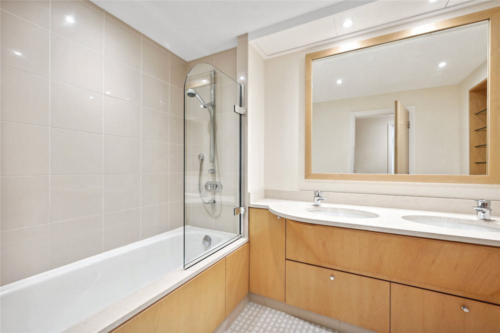 Flat Gloucester Place in City of Westminster