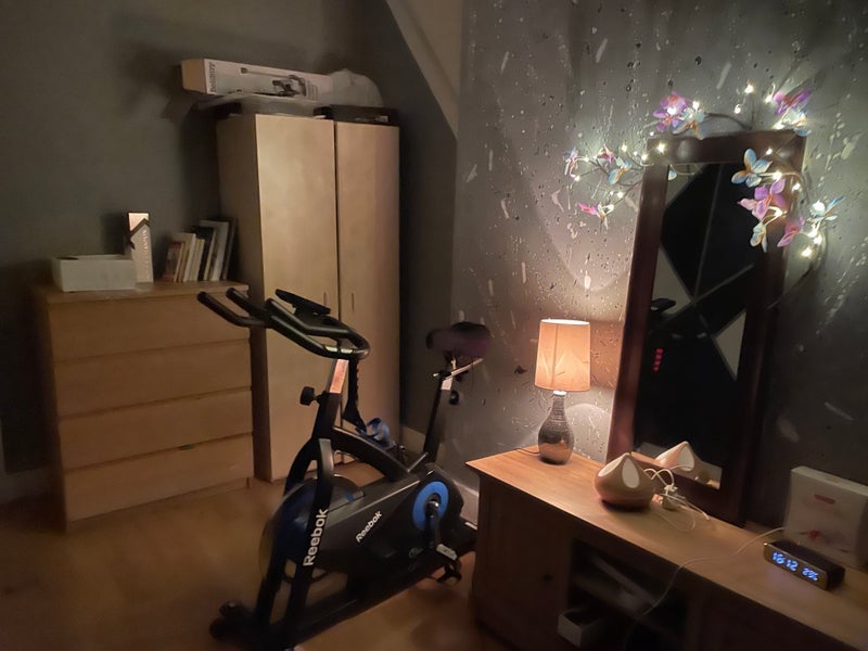Room High Road in Greater London