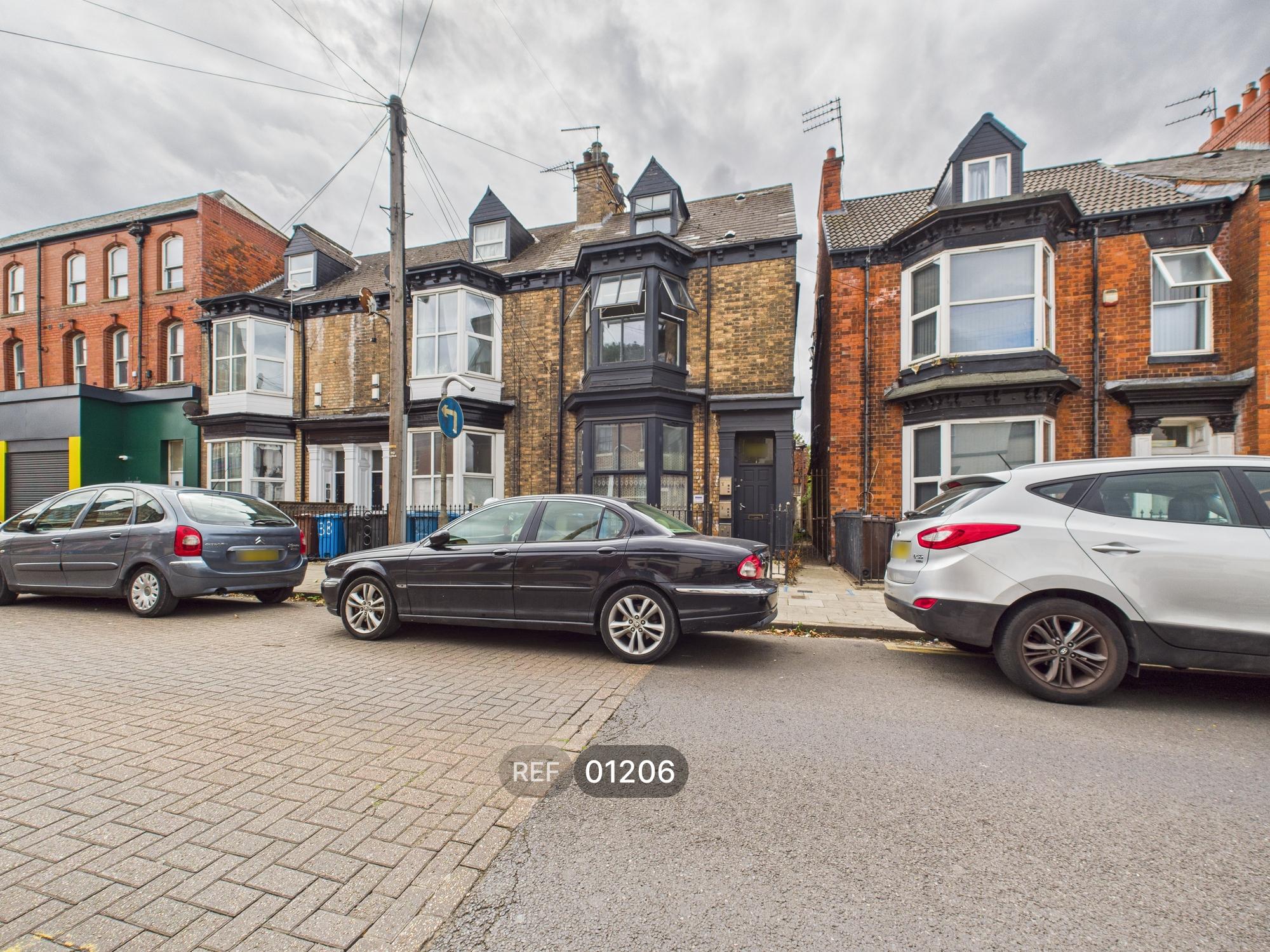 Flat Coltman Street in Hull