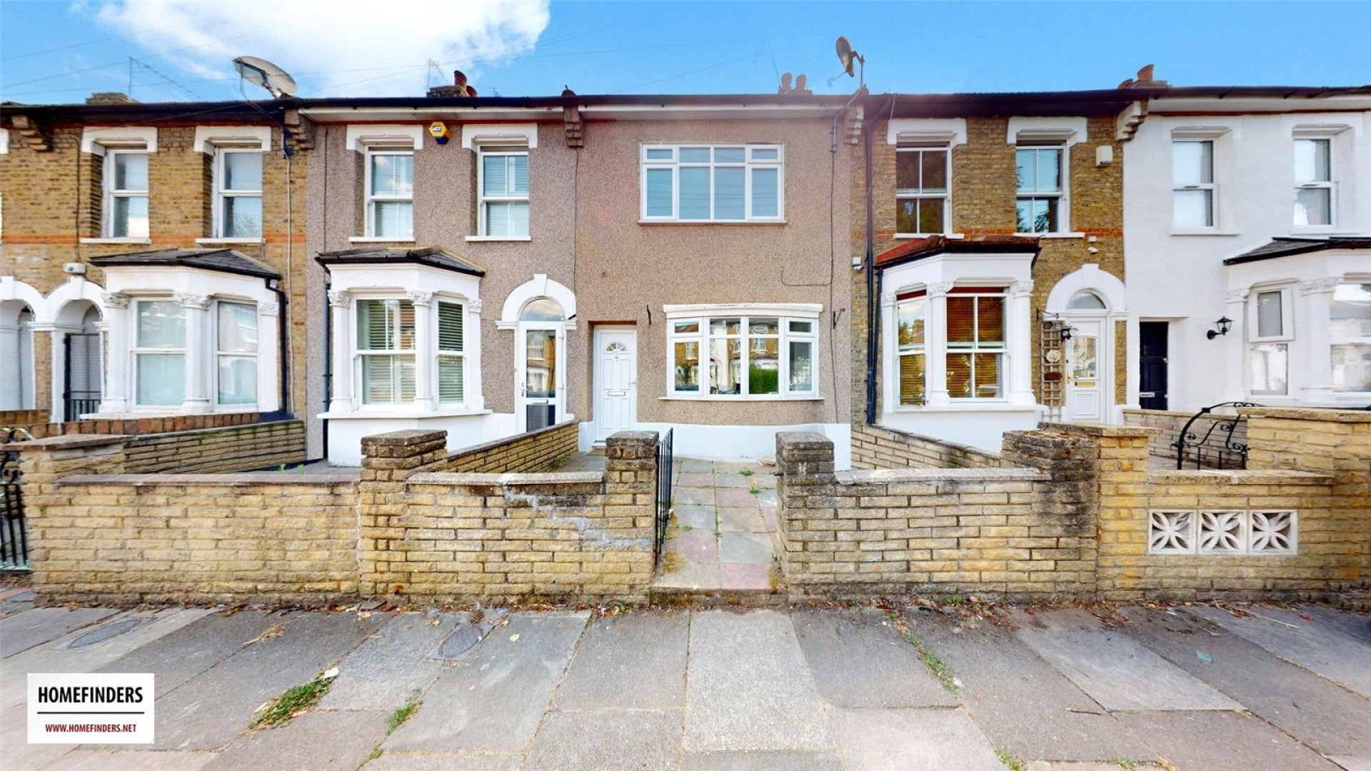 House Cheddington Road in Greater London