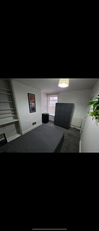 Room Muir Road in Maidstone