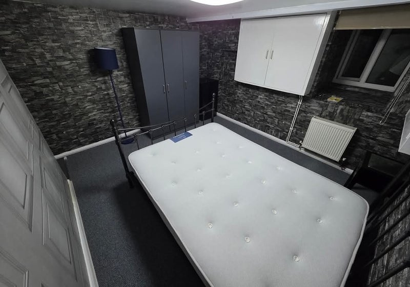 Room Muir Road in Maidstone