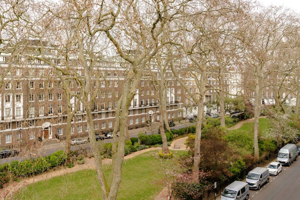 Flat Bryanston Square in London