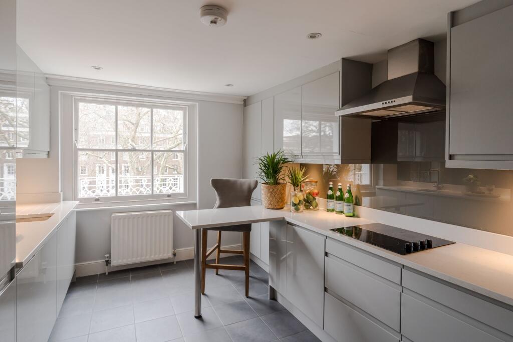 Flat Bryanston Square in London
